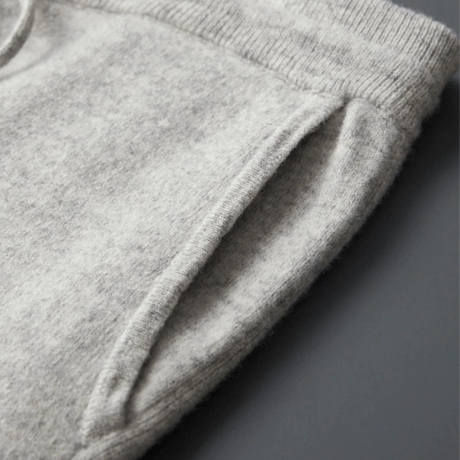 The Vienna Cashmere Relaxed Sweatpant