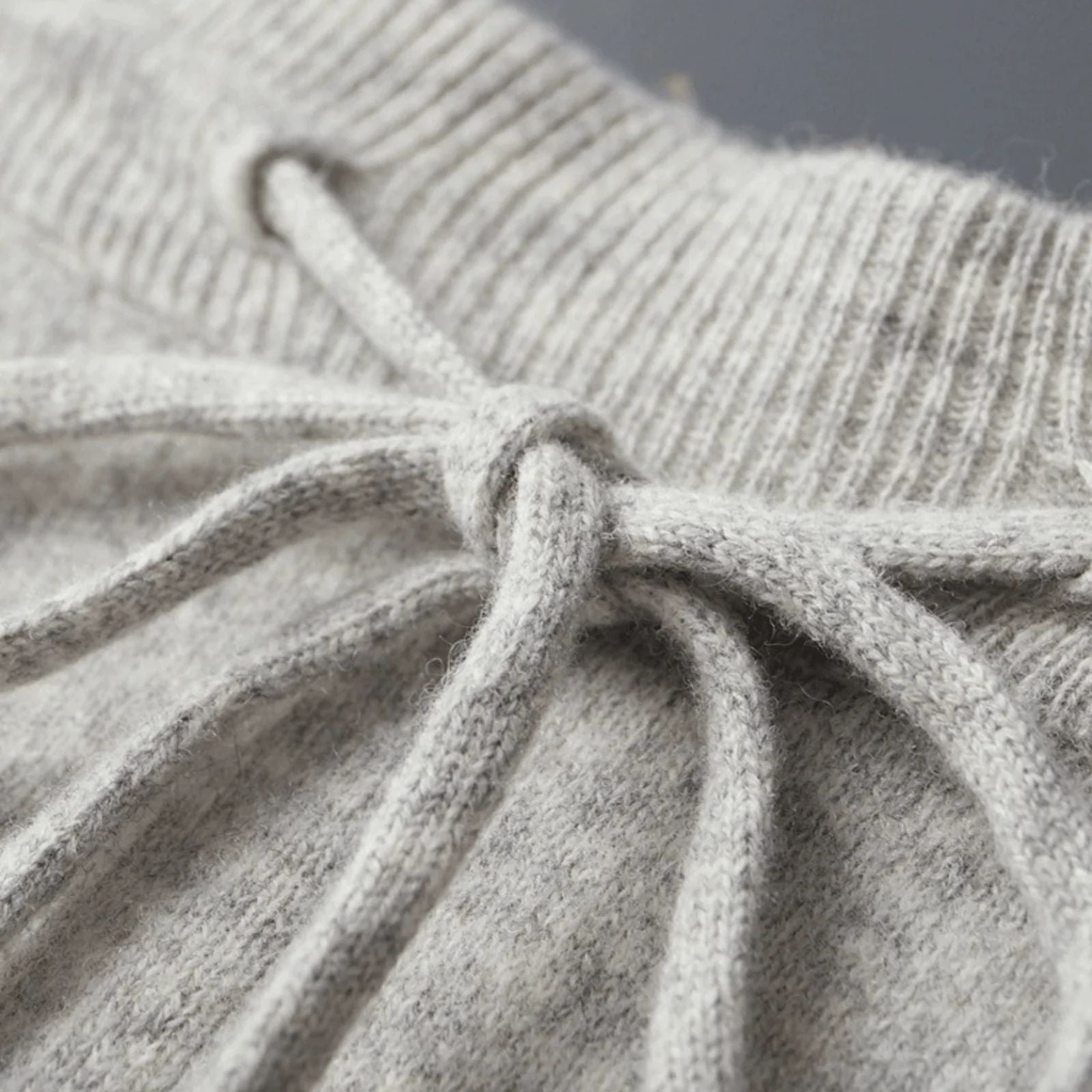 The Vienna Cashmere Relaxed Sweatpant